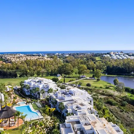 Apartmán 2br Golfside Serenity In Atalaya Hills Estepona