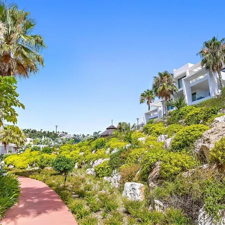 Apartmán 2br Golfside Serenity In Atalaya Hills Estepona